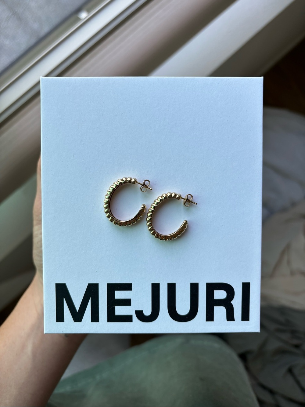 Mejuri Charlotte Gold Hoop Earrings